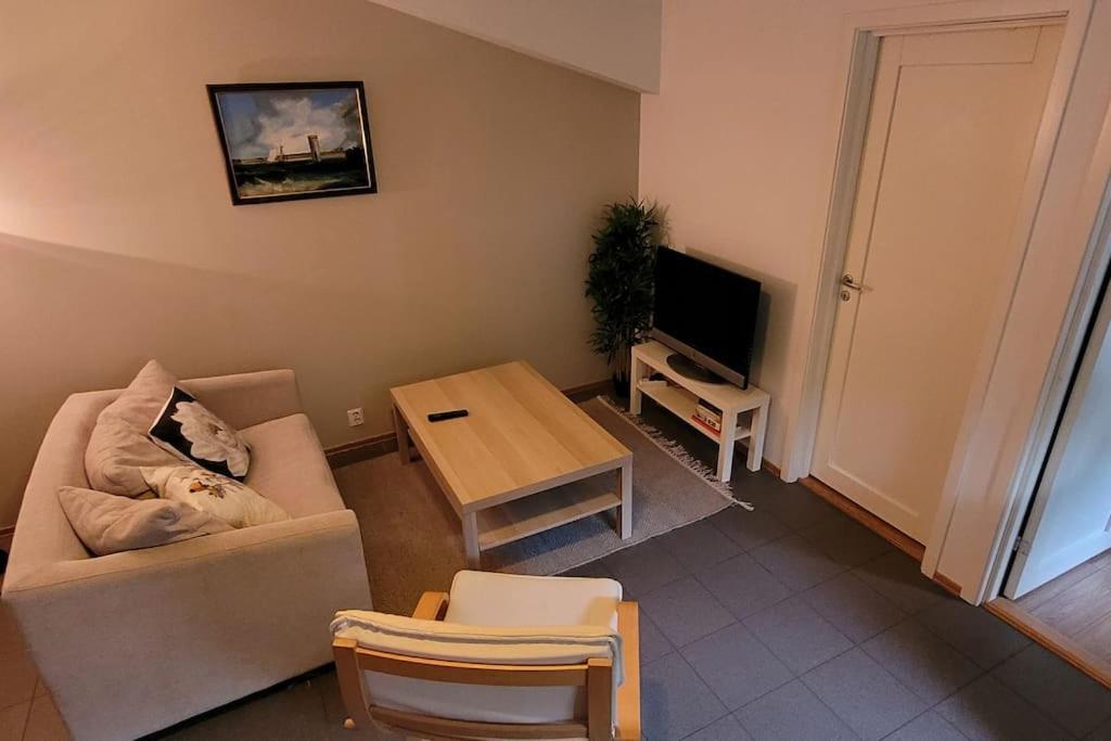 Cosy Flat With 180Cm Wide Very Comfortable Bed Apartment Sandefjord Exterior photo